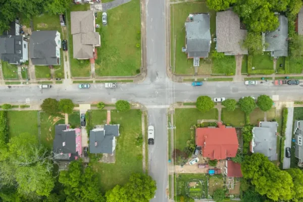 Settling in US Suburbs: Pros and Cons
