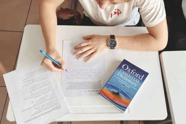 English for Australian Immigration: From Functional to Superior English